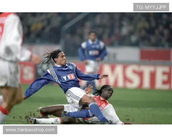 [法甲]老门将暴露弱点 大巴黎全取三分.