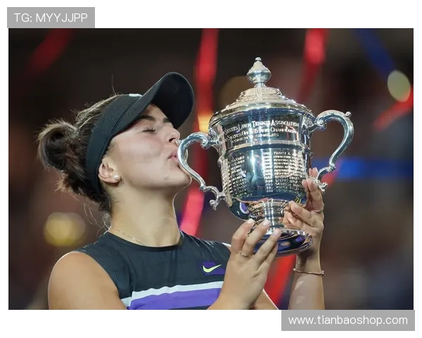 美网冠军奖杯拍出新高价 美网冠军奖杯拍出新高价